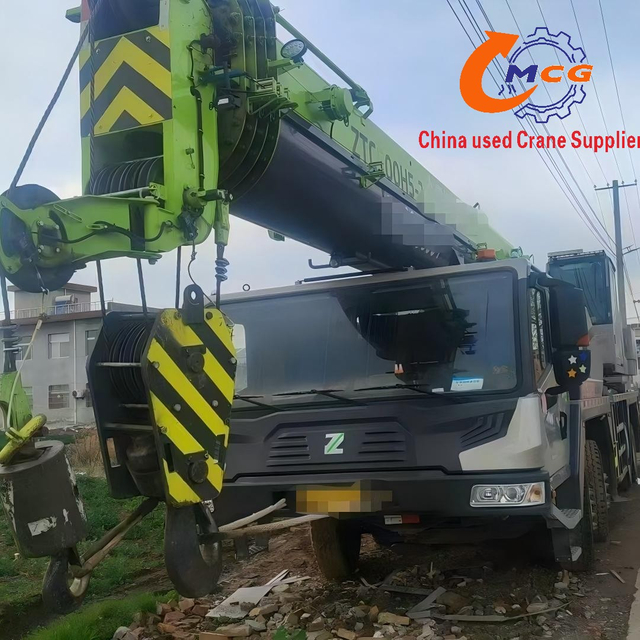Camión grúa Zoomlion ZTC500H5-2 de 50 toneladas 2023 usado
