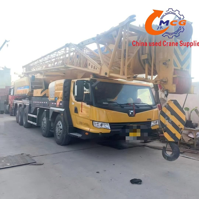 Una pluma de camión 2020 XCMG de 100 toneladas usó una grúa de camión para la venta a un precio razonable. Excelente estado.