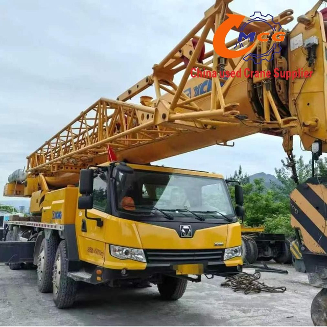 Precio razonable 2022 xcmg 55 toneladas 5-Sección Boom usada Crane de camiones en excelentes condiciones. Consultas bienvenidas.