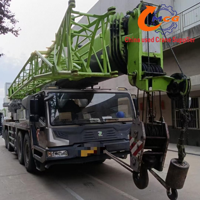 2020 Zoomlion de 80 toneladas 5-Sección Boom ZTC800V5 Crane de camiones usados. Contáctenos si está interesado.